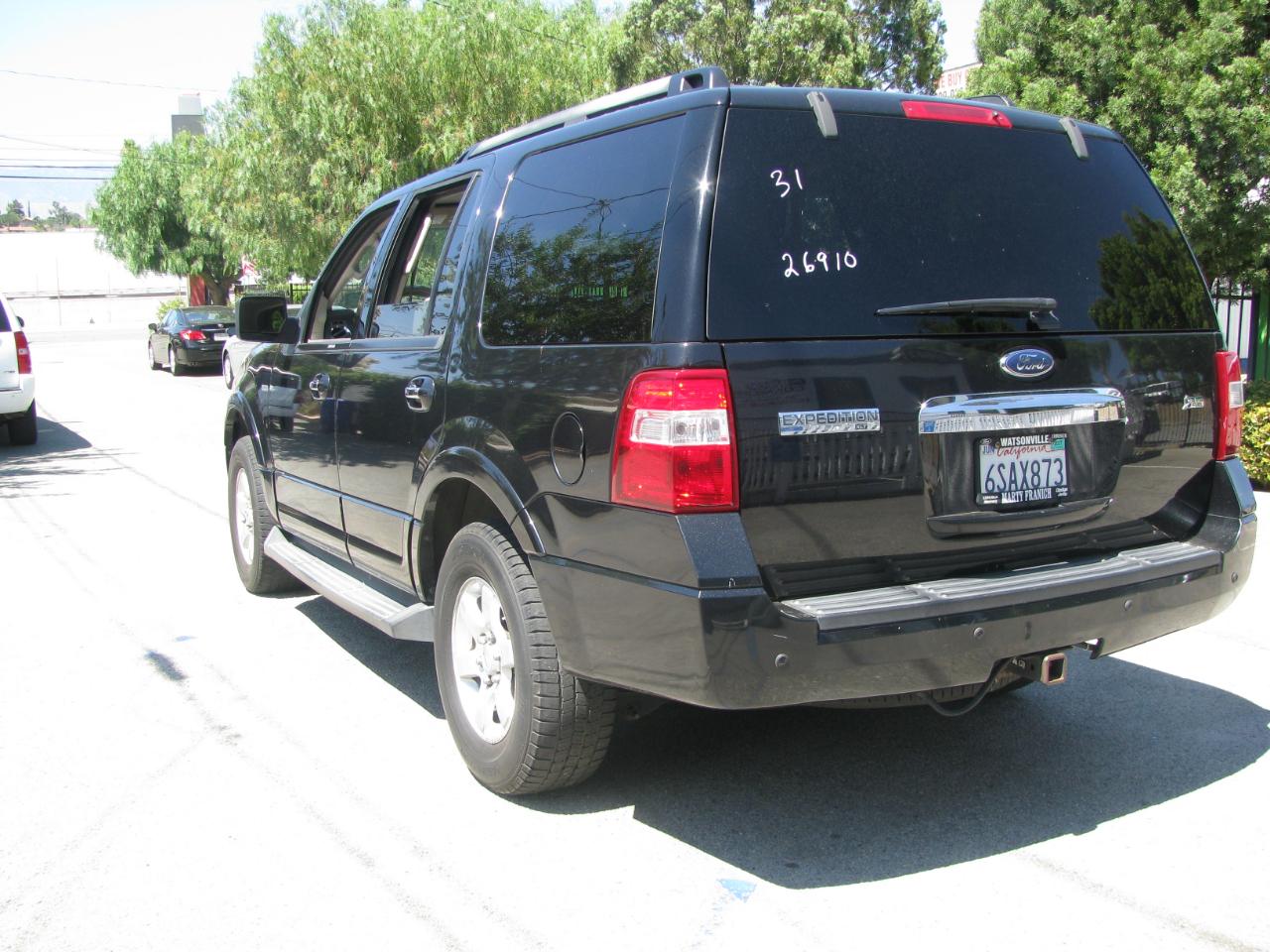 Ford Expedition 4WD 4dr XLT 2010