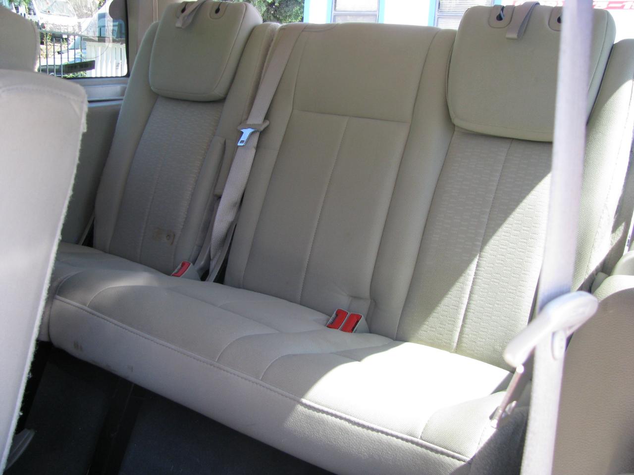 Ford Expedition 4WD 4dr XLT 2010
