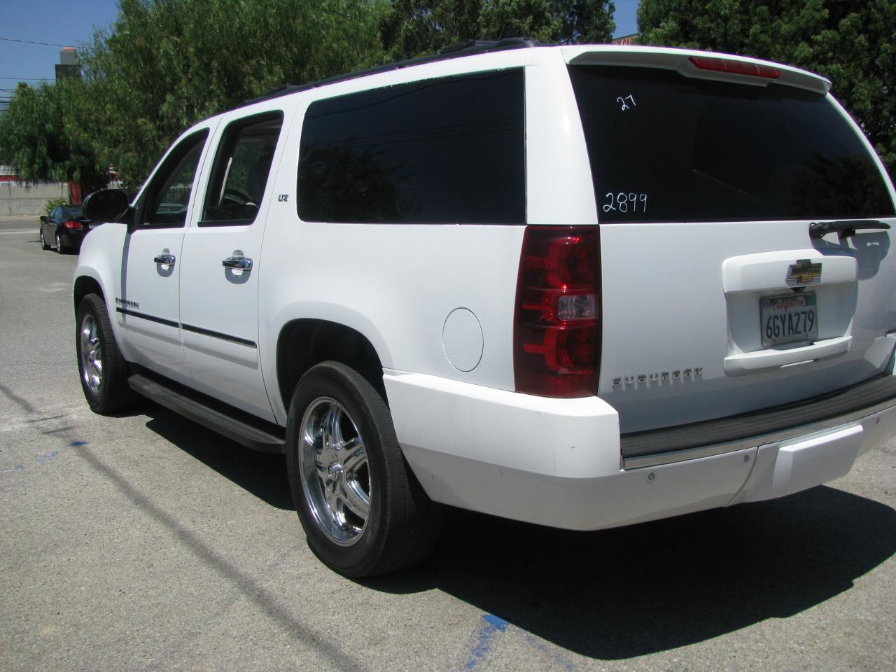 Chevrolet Suburban 2WD 4dr 1500 LTZ 2009
