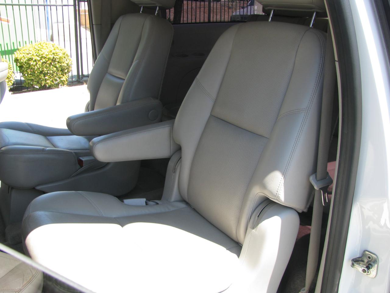 Chevrolet Suburban 2WD 4dr 1500 LTZ 2009