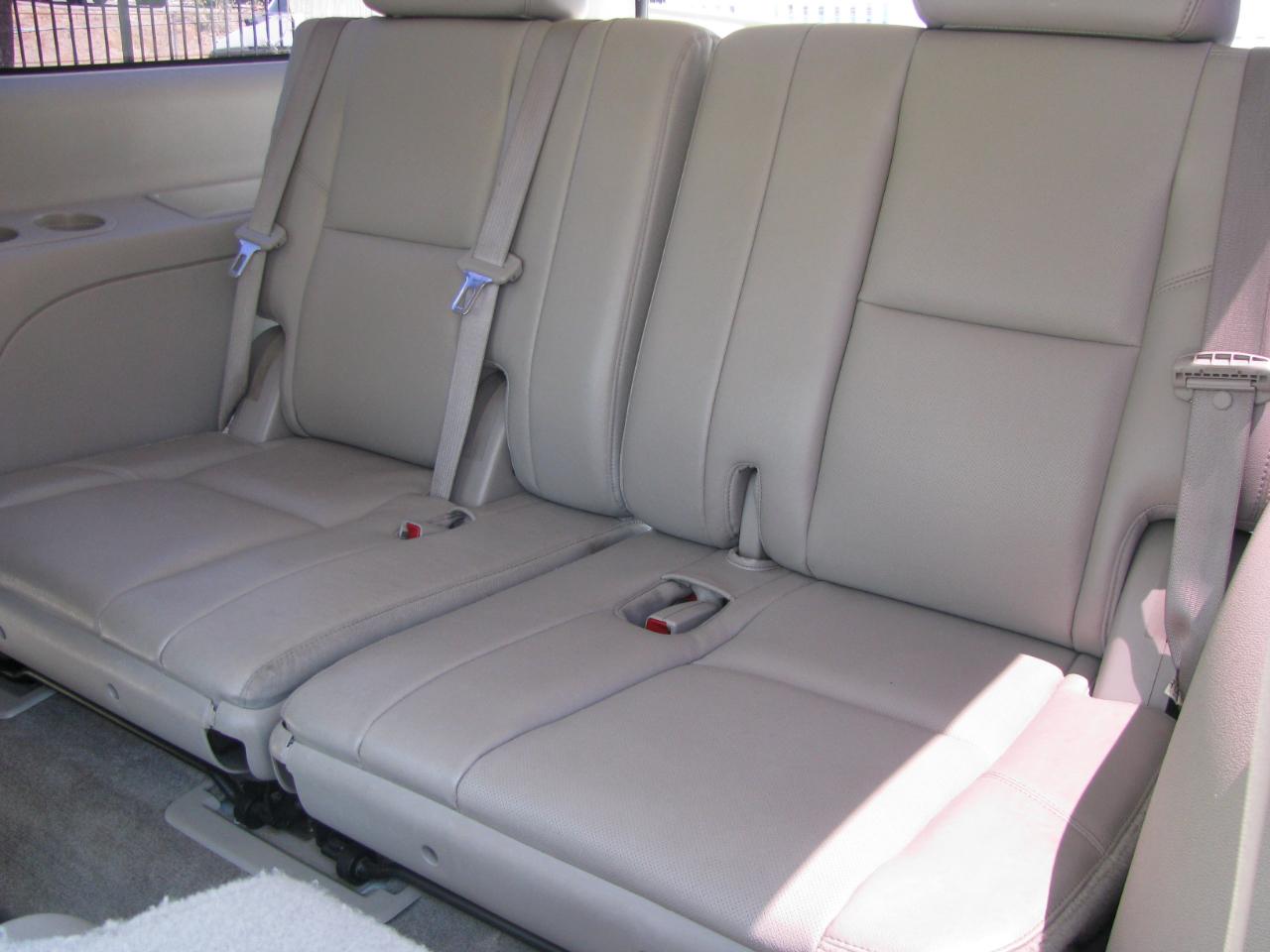 Chevrolet Suburban 2WD 4dr 1500 LTZ 2009