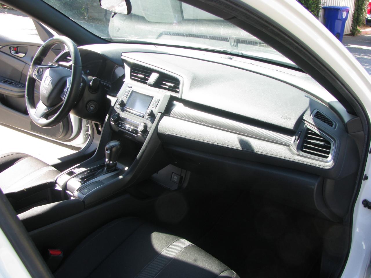 Honda Civic Hatchback Sport CVT 2017