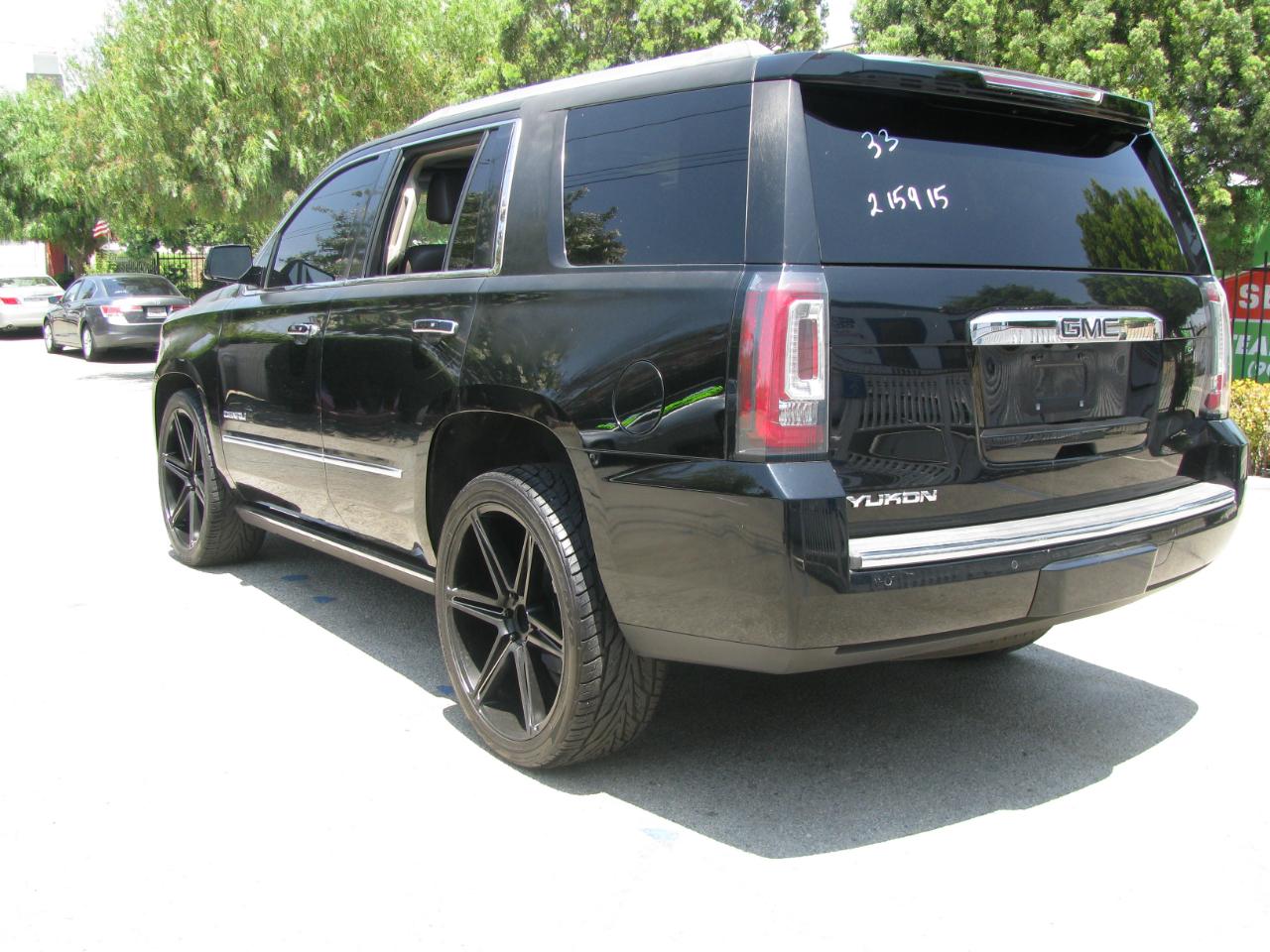 GMC Yukon 4WD 4dr Denali 2015