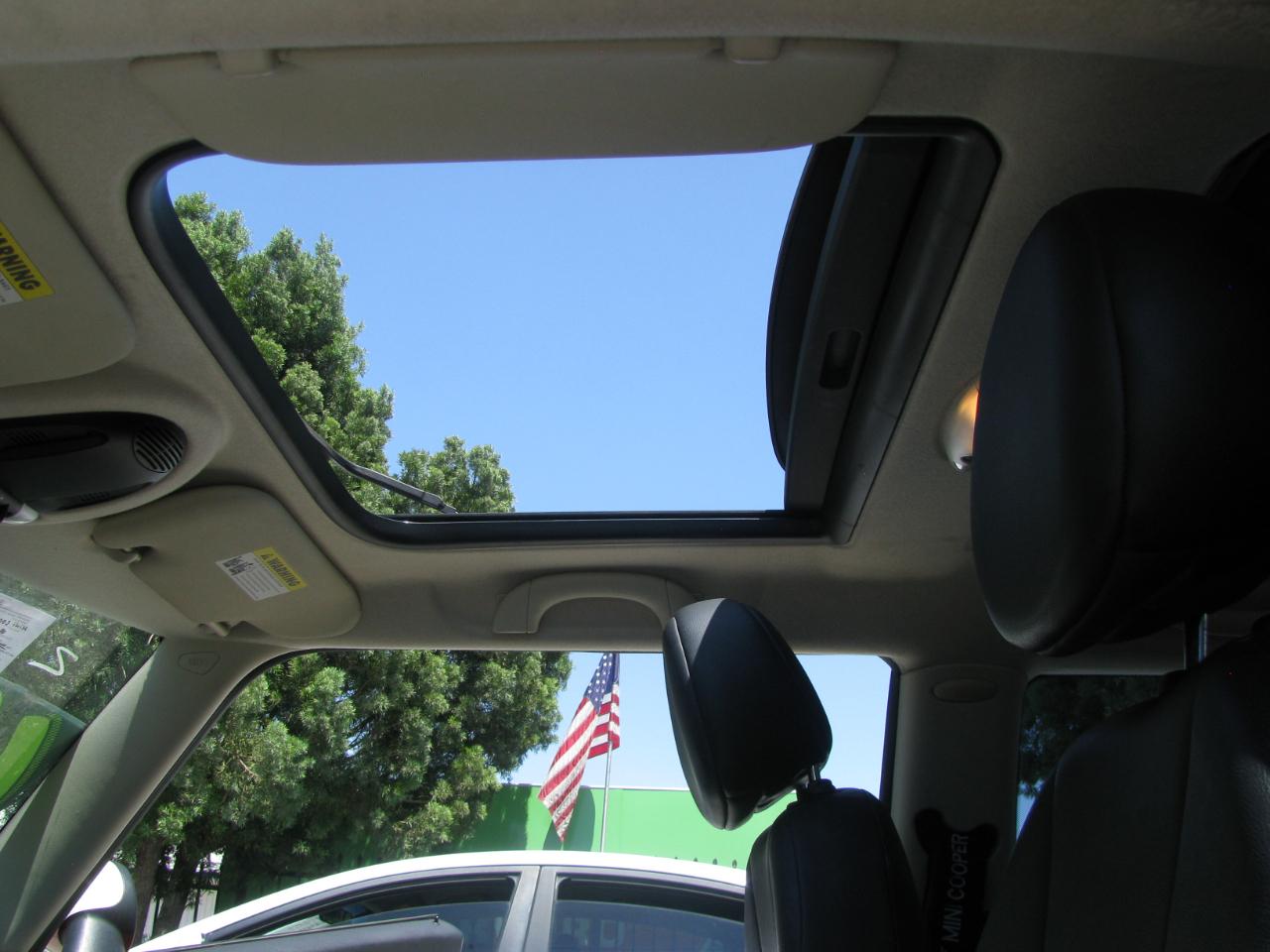 MINI Cooper Hardtop 2dr Cpe 2012