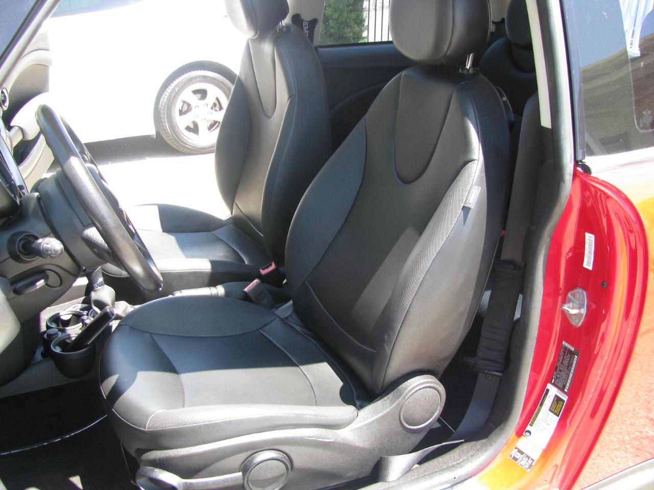 MINI Cooper Hardtop 2dr Cpe 2012