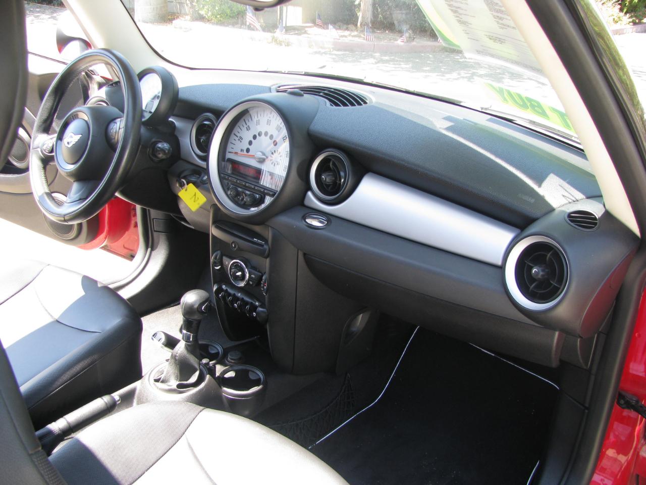 MINI Cooper Hardtop 2dr Cpe 2012