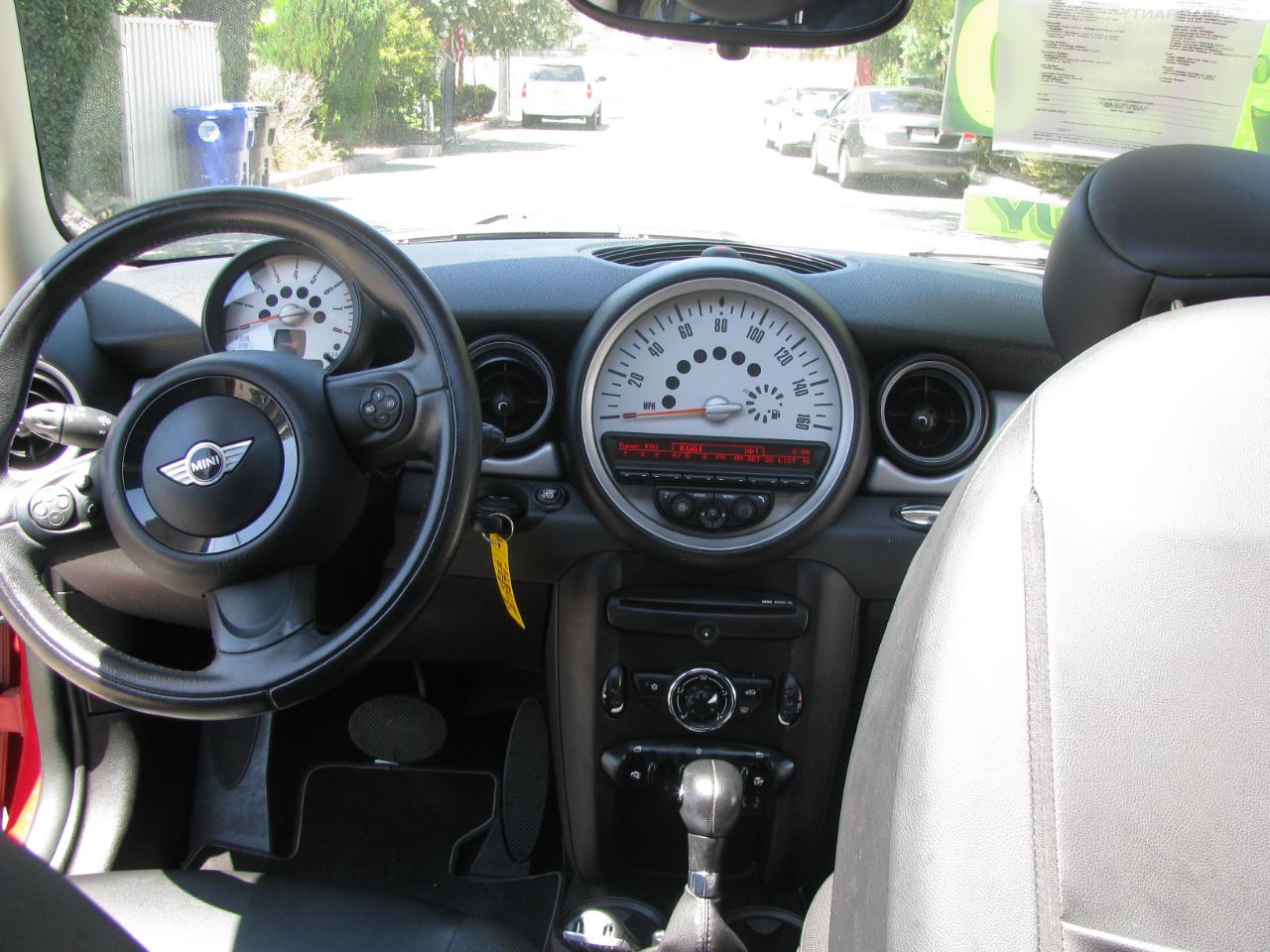 MINI Cooper Hardtop 2dr Cpe 2012