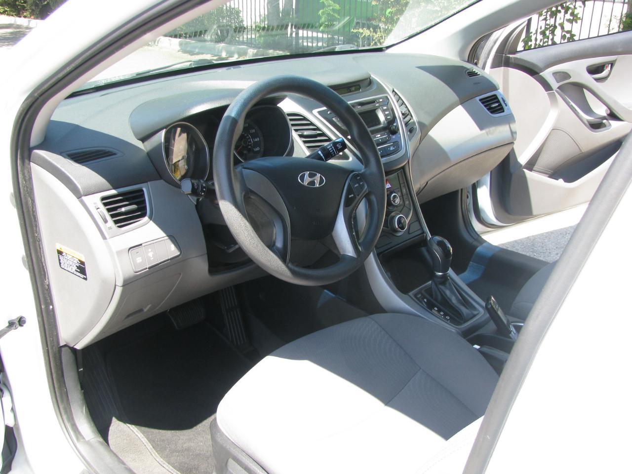 Hyundai Elantra 4dr Sdn Auto SE (Alabama Plant) 2015