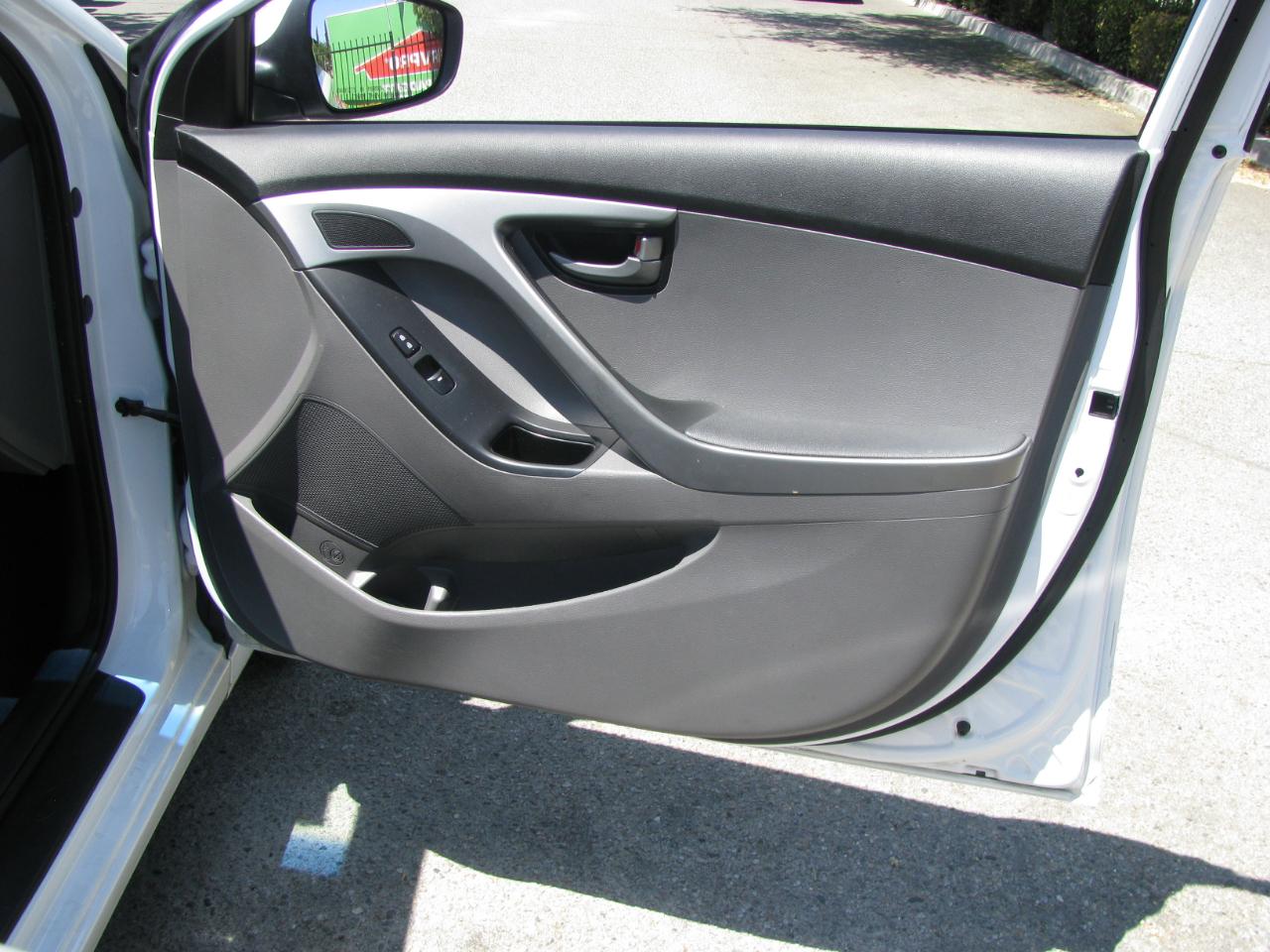 Hyundai Elantra 4dr Sdn Auto SE (Alabama Plant) 2015