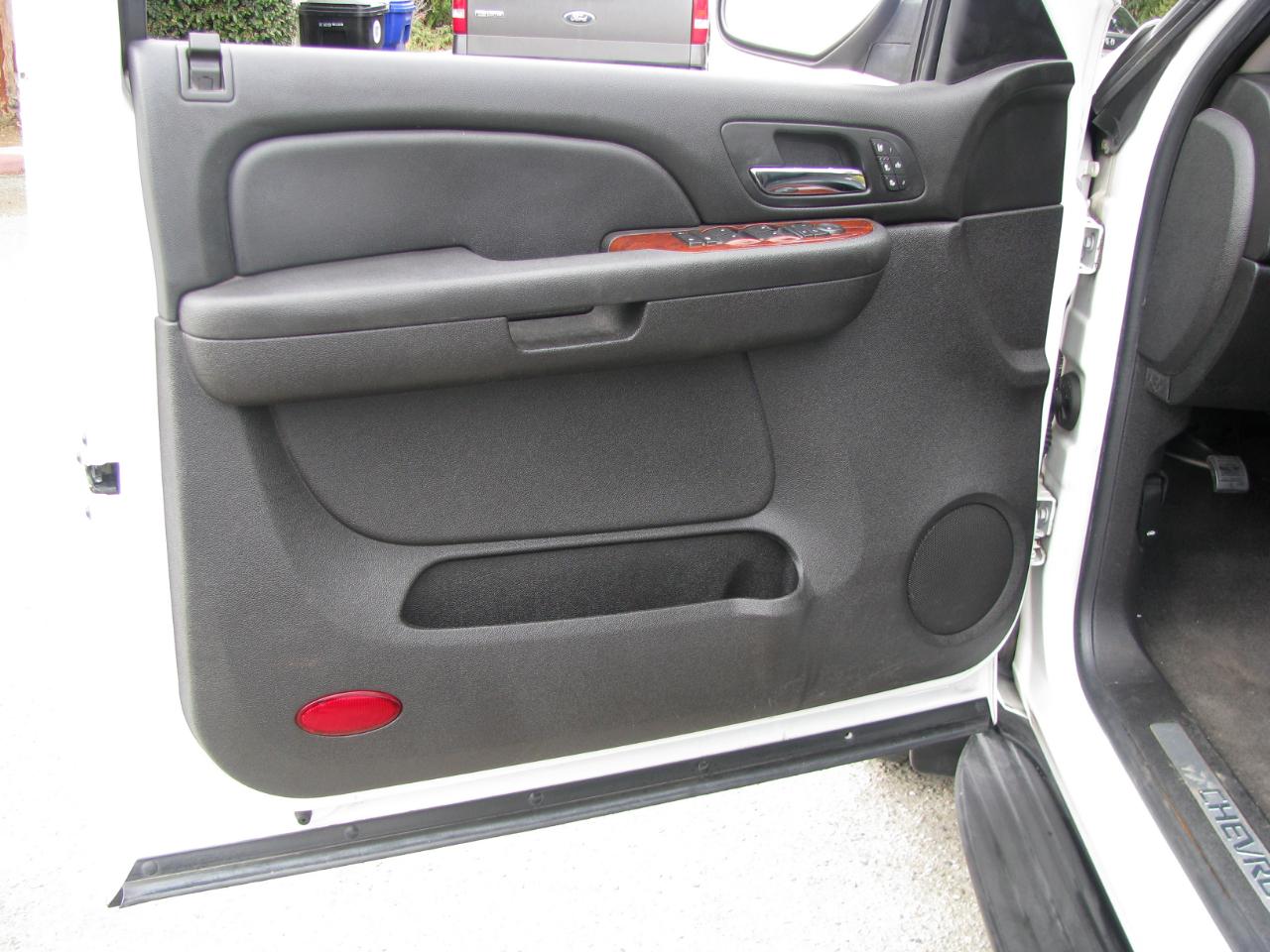 Chevrolet Tahoe 2WD 4dr 1500 LTZ 2009