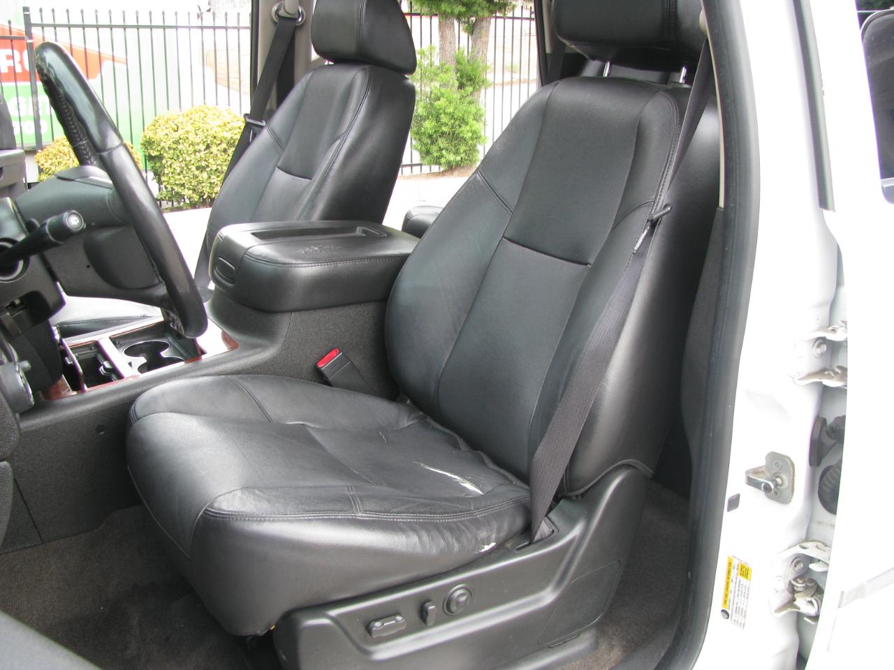 Chevrolet Tahoe 2WD 4dr 1500 LTZ 2009