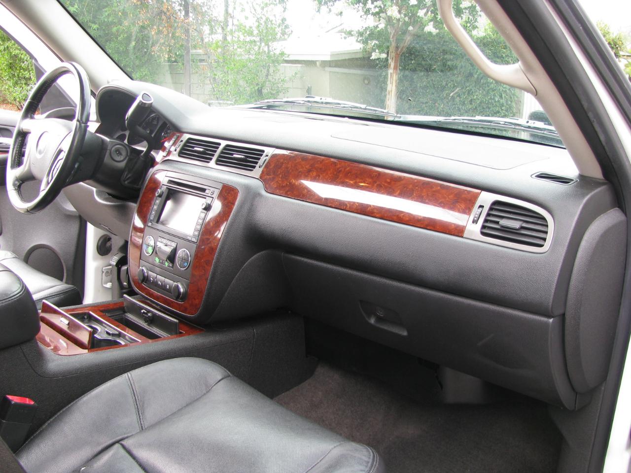 Chevrolet Tahoe 2WD 4dr 1500 LTZ 2009