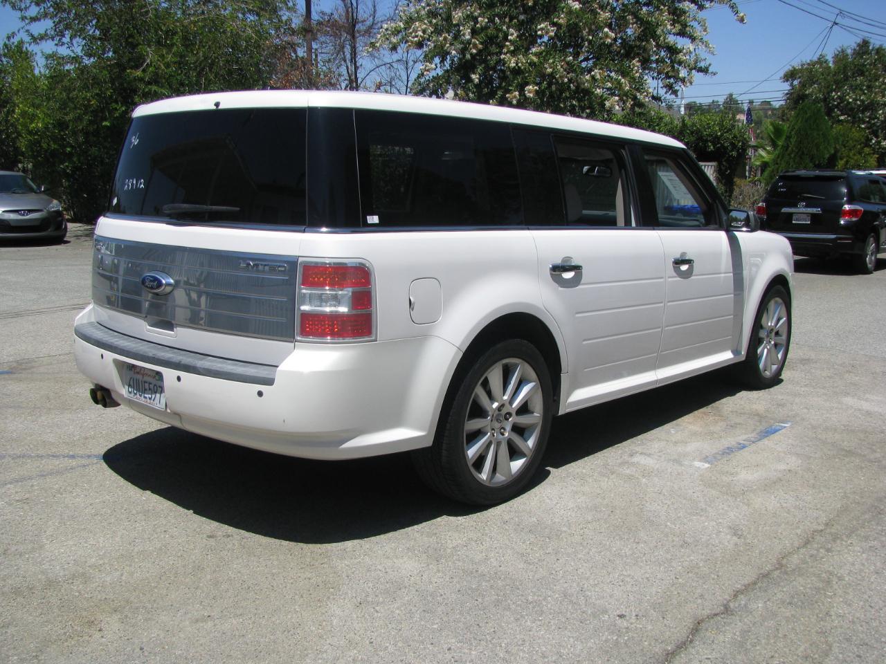 Ford Flex 4dr Titanium FWD 2012