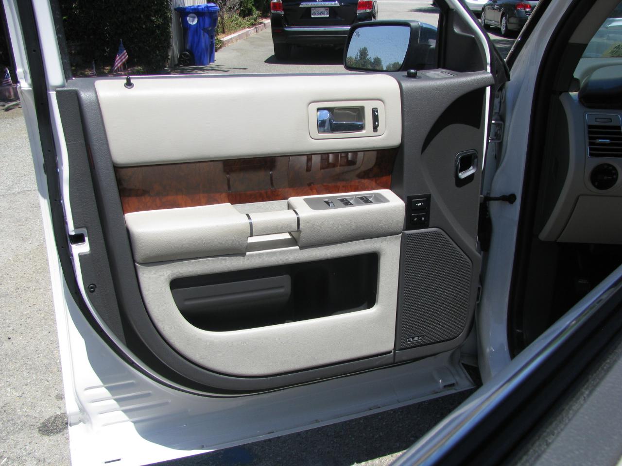 Ford Flex 4dr Titanium FWD 2012