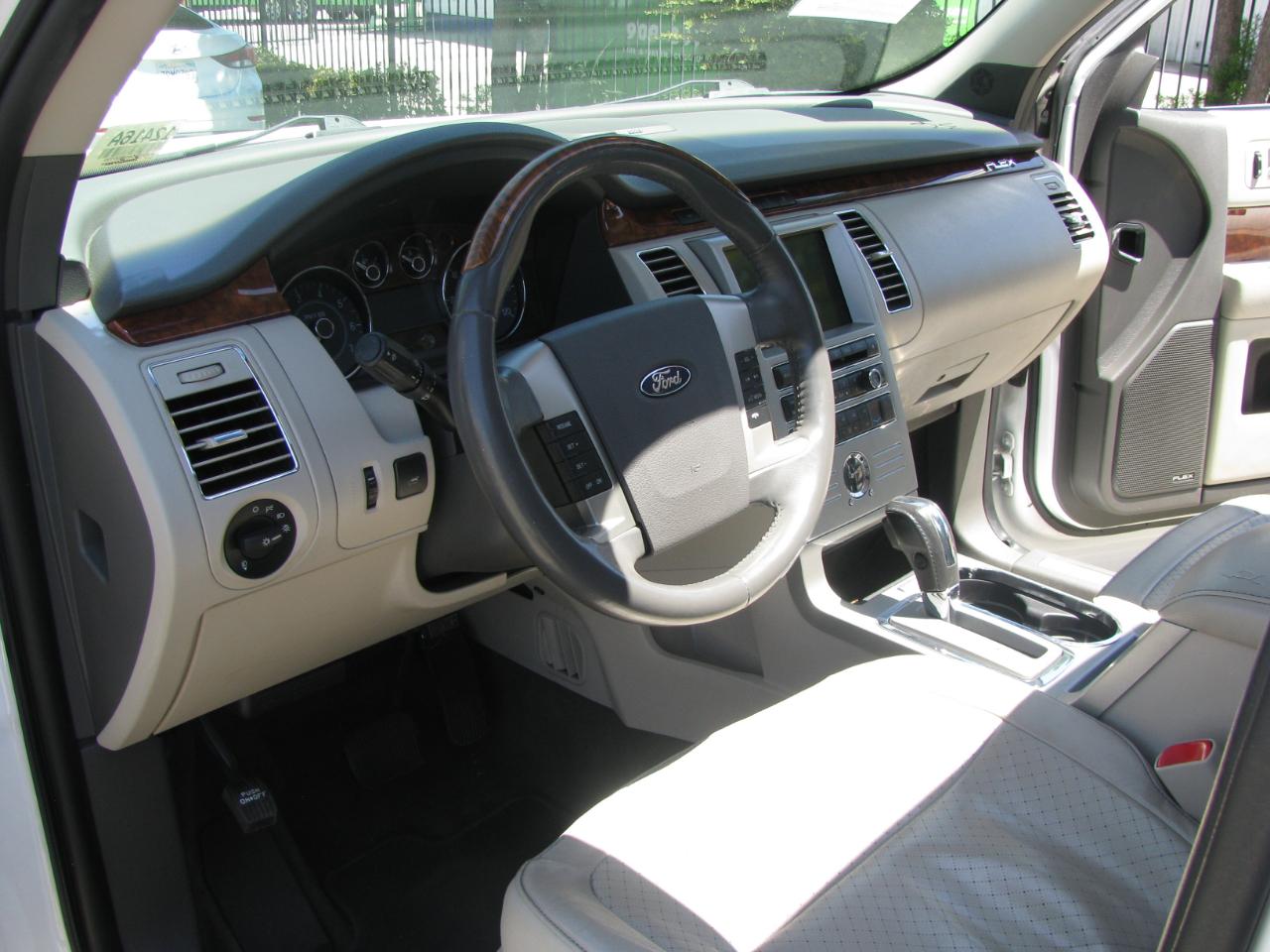 Ford Flex 4dr Titanium FWD 2012