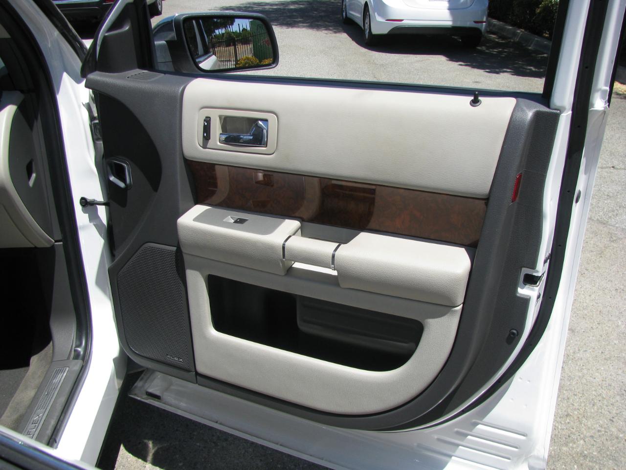 Ford Flex 4dr Titanium FWD 2012