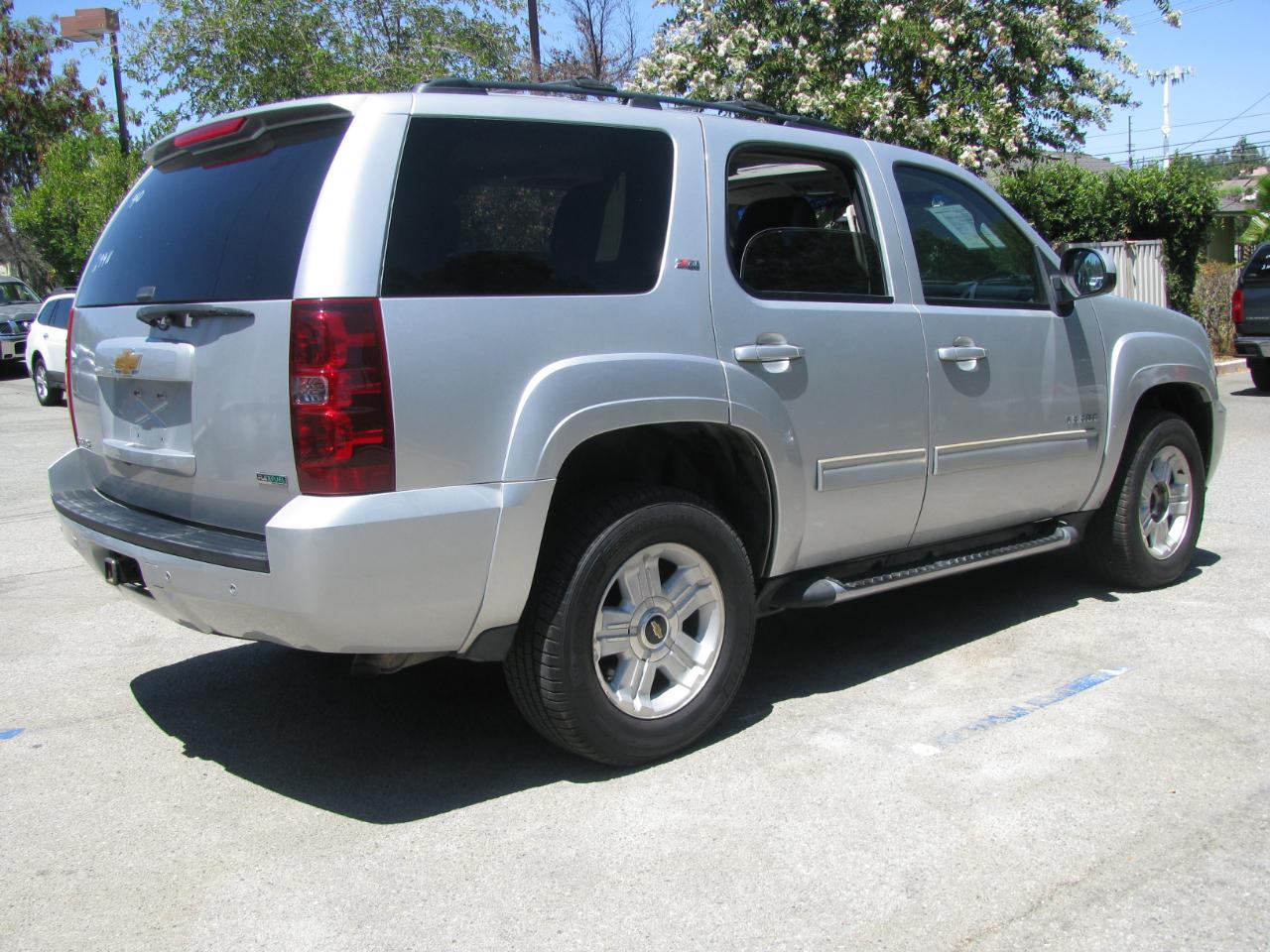 Chevrolet Tahoe 4WD 4dr 1500 LT 2011
