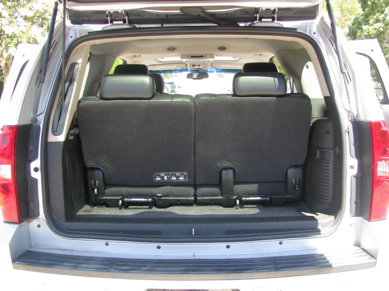 Chevrolet Tahoe 4WD 4dr 1500 LT 2011