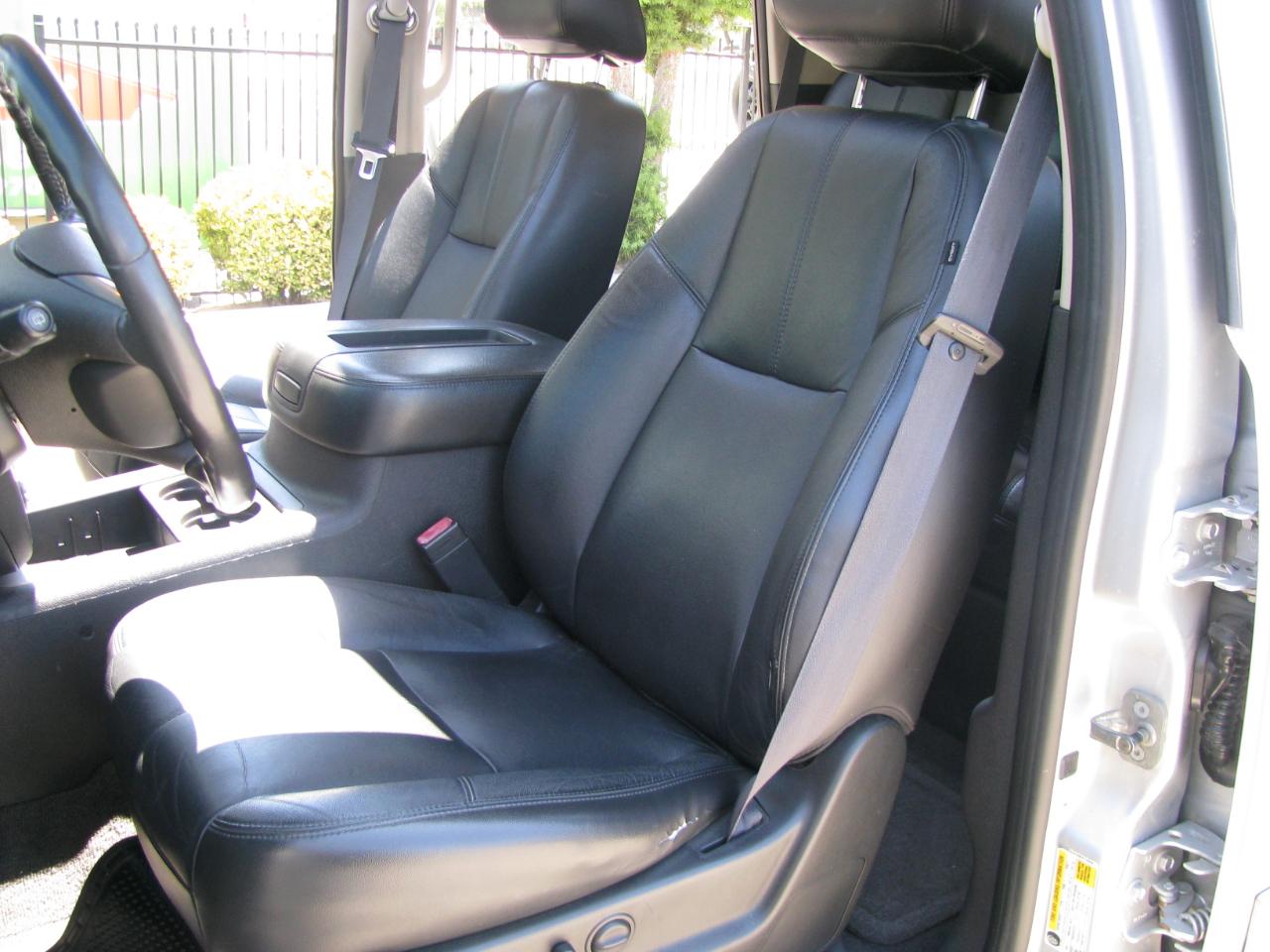 Chevrolet Tahoe 4WD 4dr 1500 LT 2011