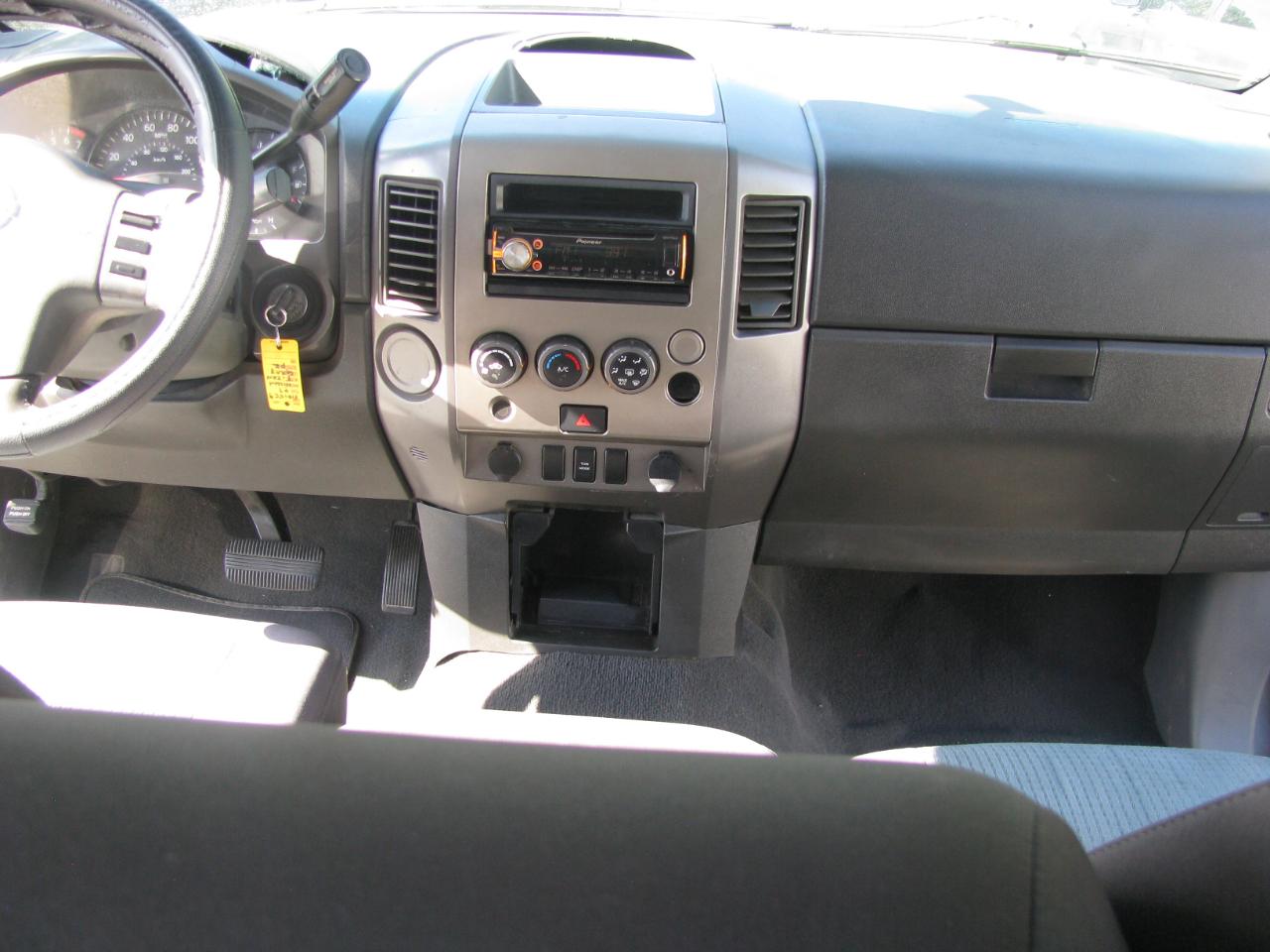 Nissan Titan 2WD Crew Cab SE 2007