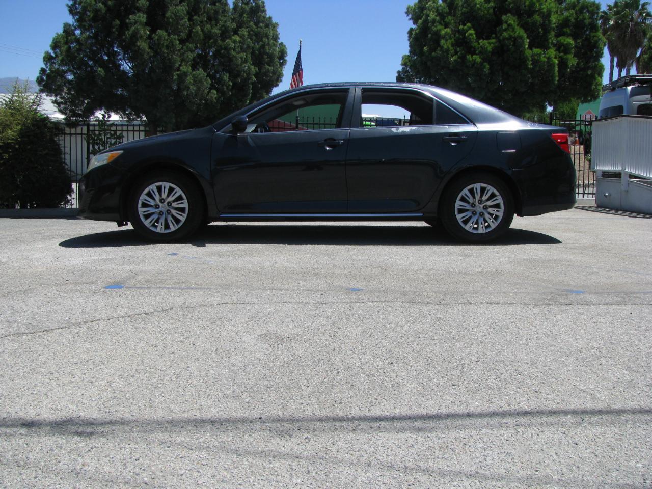2013 Toyota Camry 4dr Sdn I4 Auto XLE (Natl)