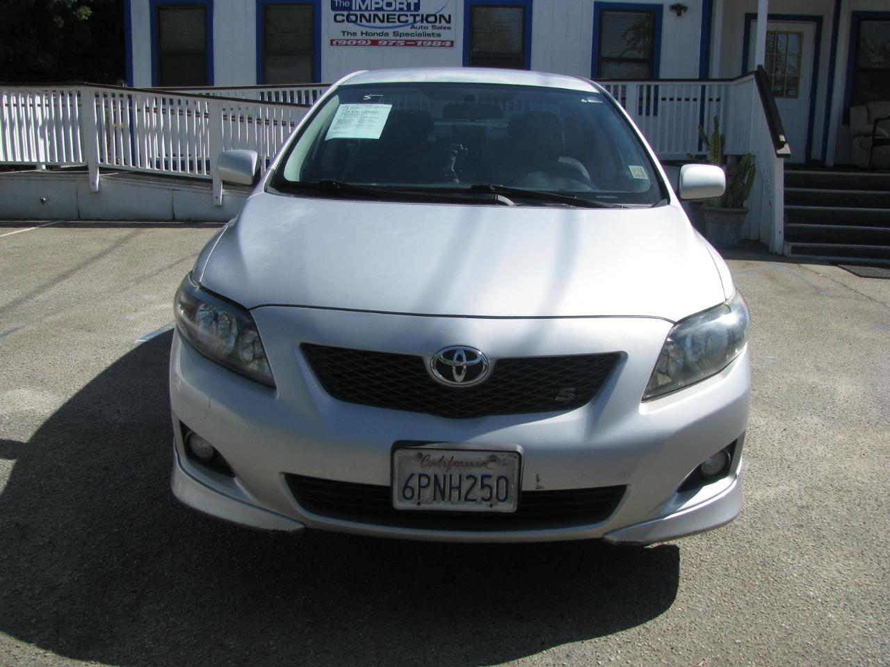 Toyota Corolla 4dr Sdn Man (Natl) 2010