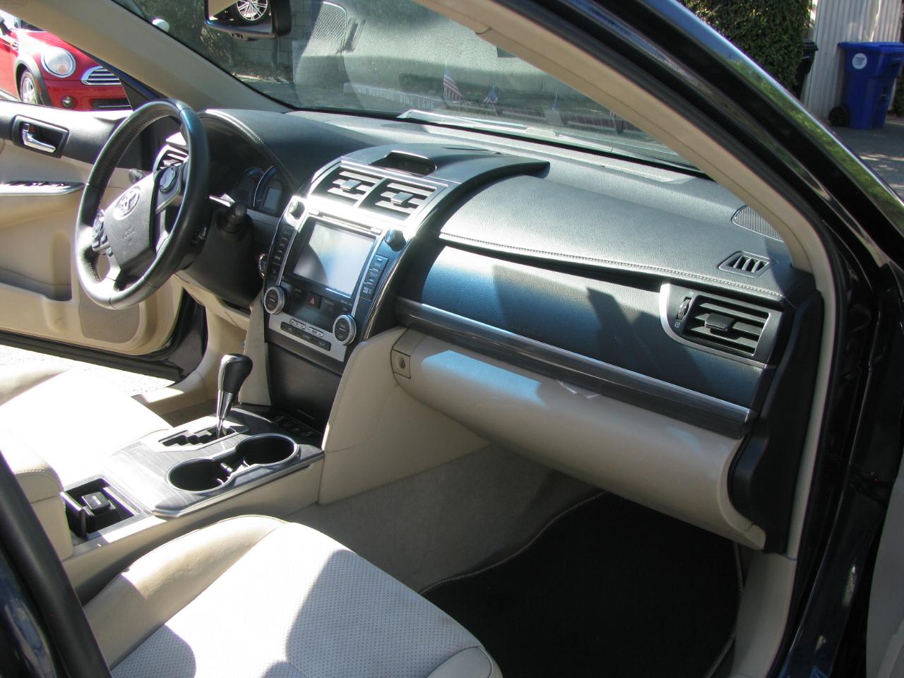Toyota Camry Hybrid 2014.5 4dr Sdn SE Limited Edition (Natl) 2014