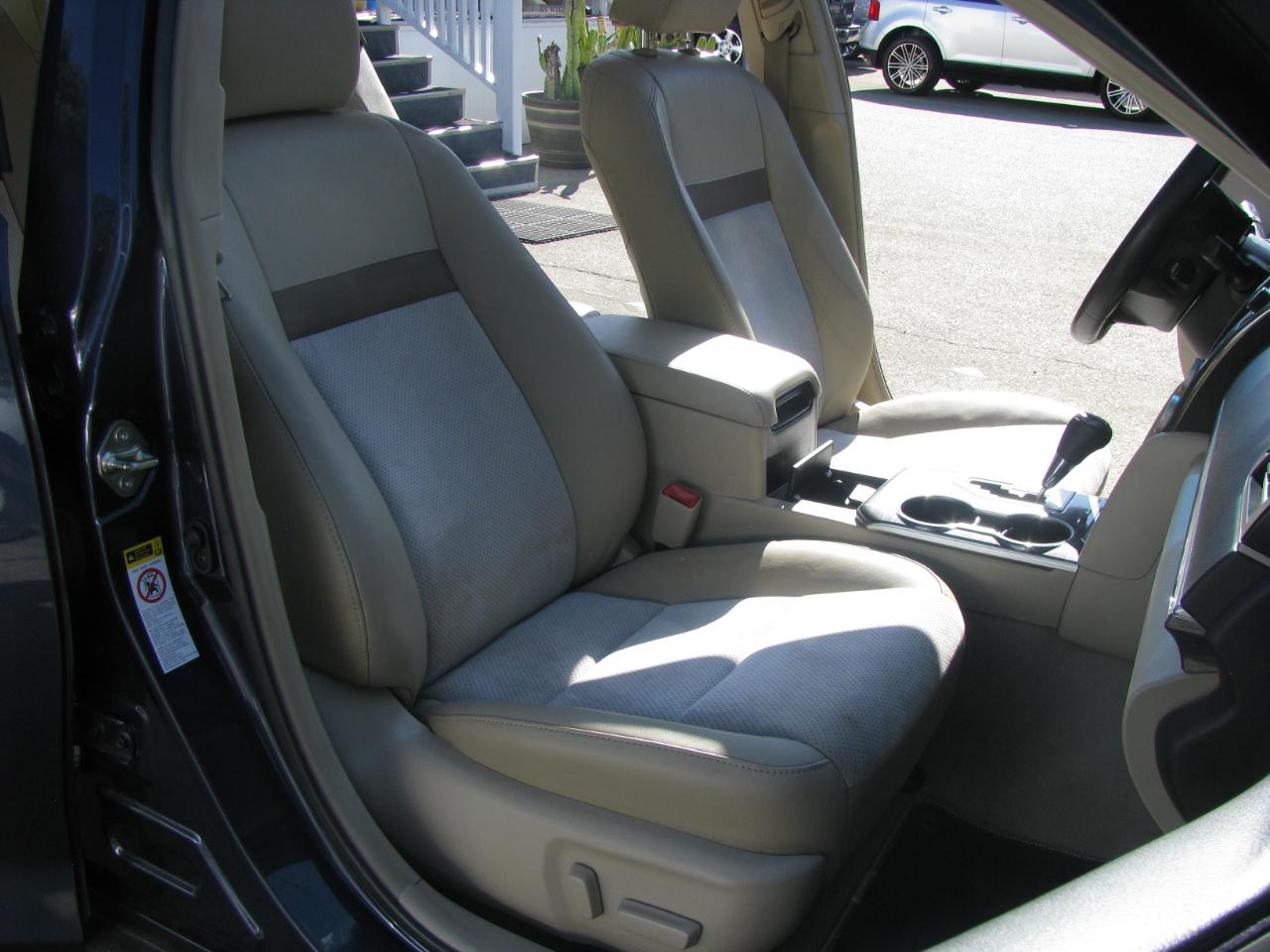 Toyota Camry Hybrid 2014.5 4dr Sdn SE Limited Edition (Natl) 2014