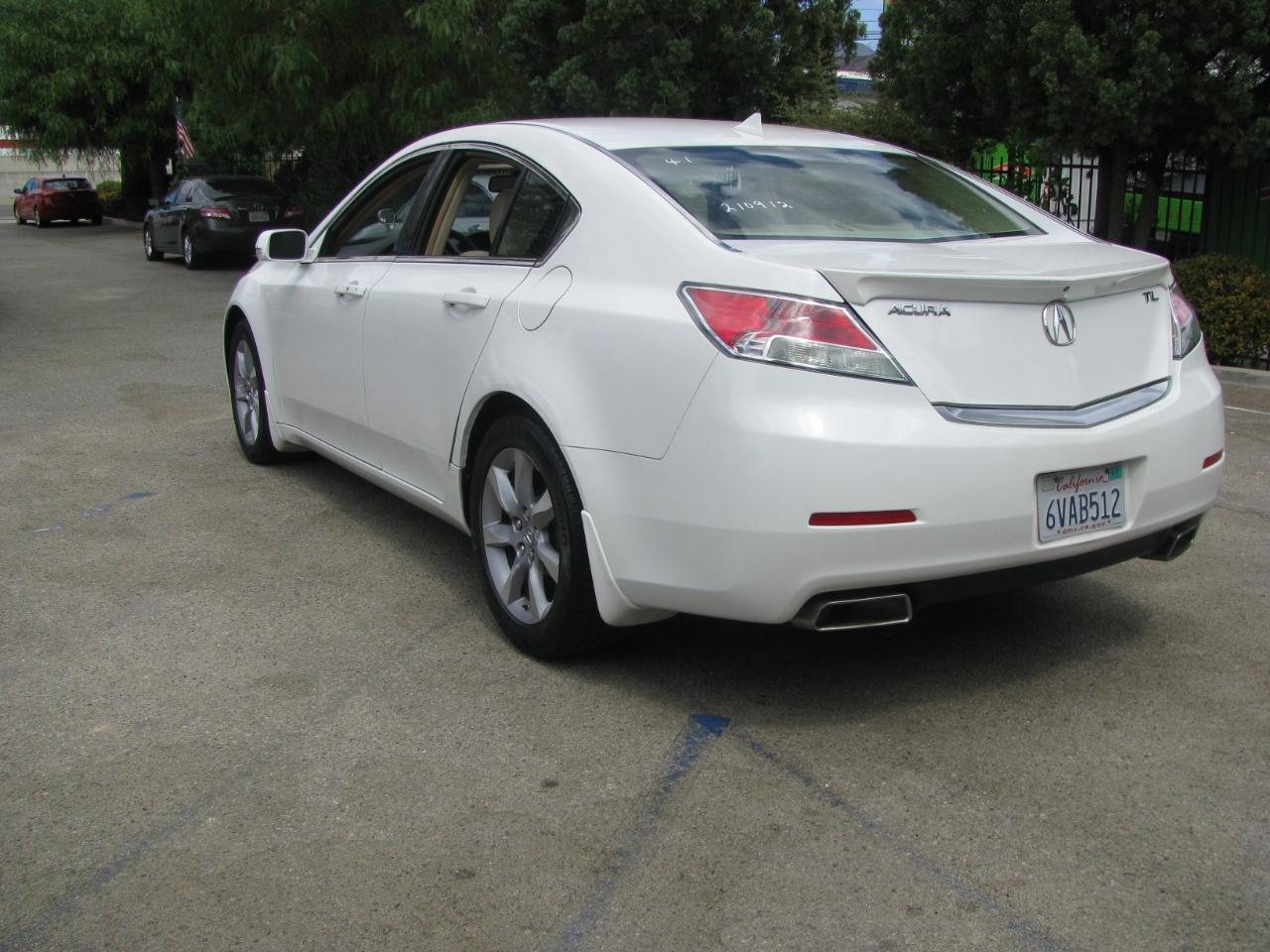Acura TL 4dr Sdn Auto 2WD Tech 2012