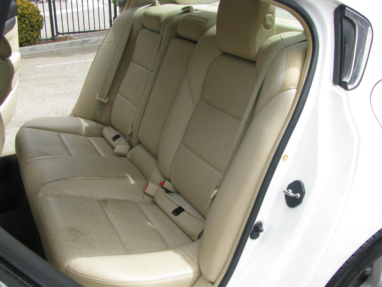 Acura TL 4dr Sdn Auto 2WD Tech 2012