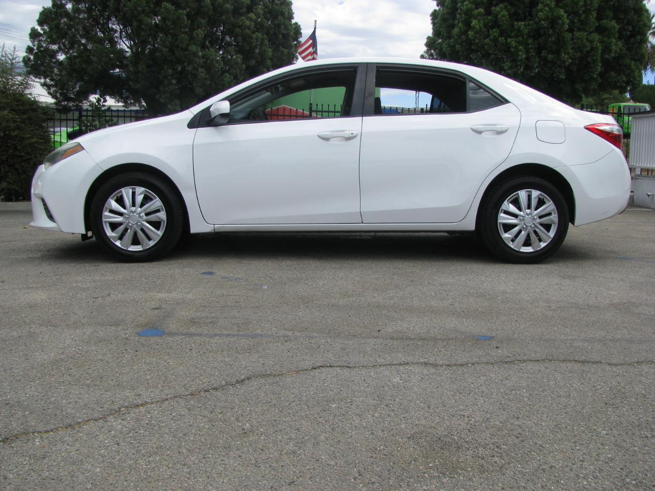 2015 Toyota Corolla 4dr Sdn CVT LE Premium (Natl)