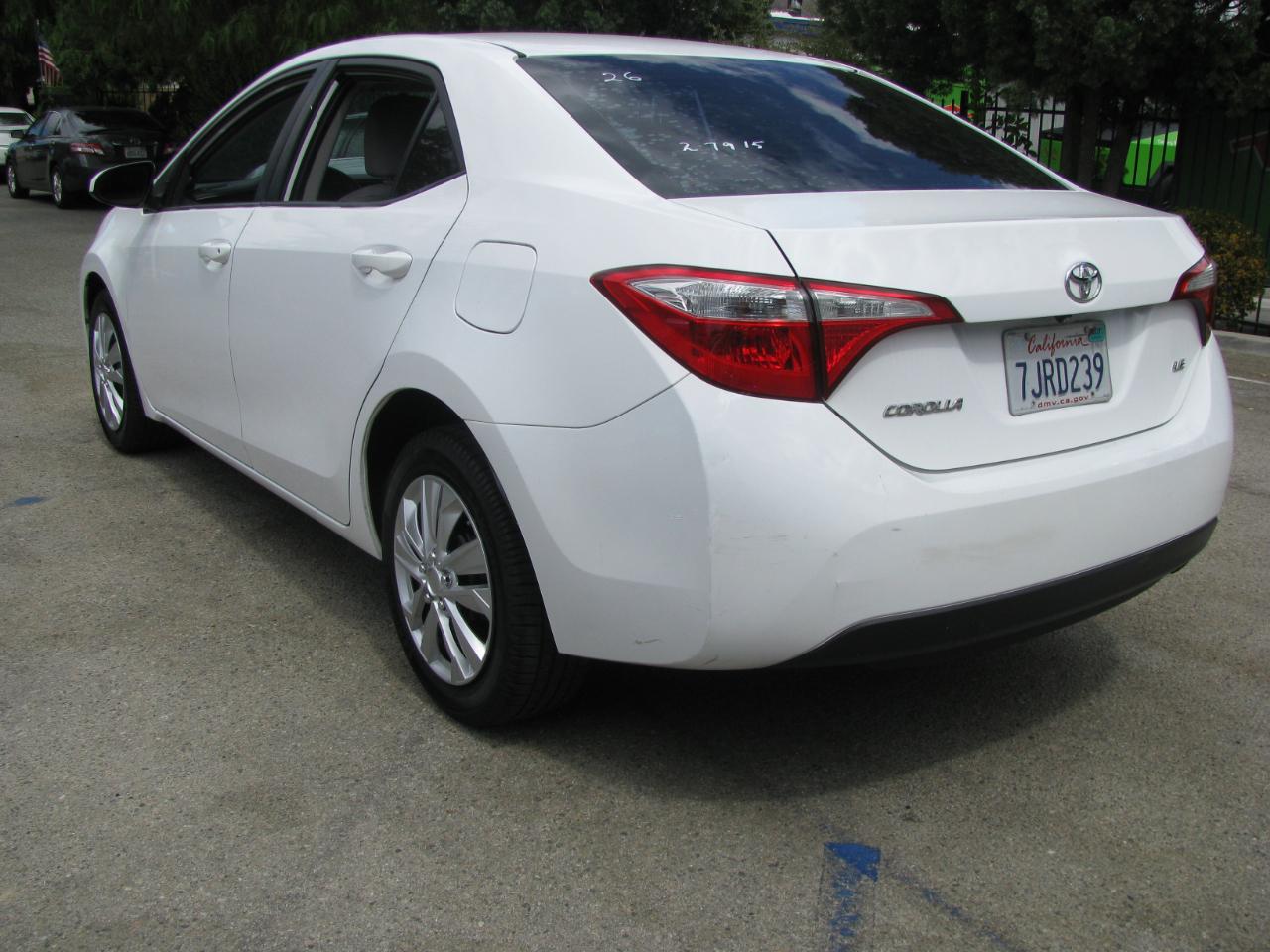 Toyota Corolla 4dr Sdn CVT LE Premium (Natl) 2015