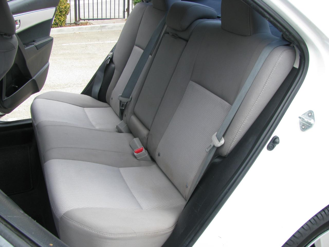 Toyota Corolla 4dr Sdn CVT LE Premium (Natl) 2015