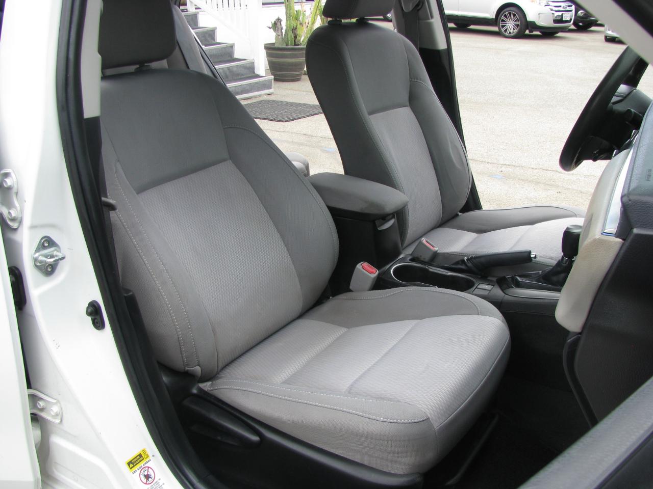 Toyota Corolla 4dr Sdn CVT LE Premium (Natl) 2015