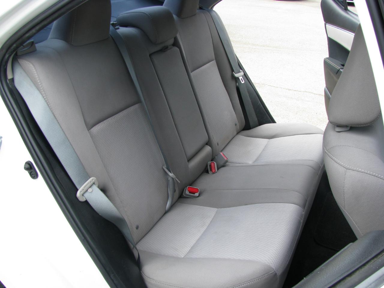 Toyota Corolla 4dr Sdn CVT LE Premium (Natl) 2015