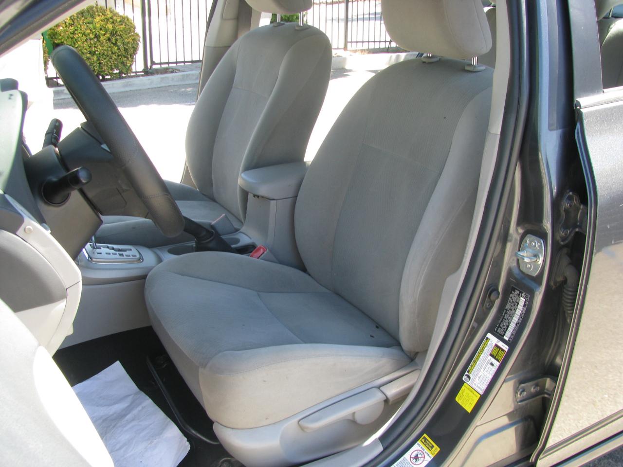 Toyota Corolla 4dr Sdn Auto LE Special Edition (Natl) 2013