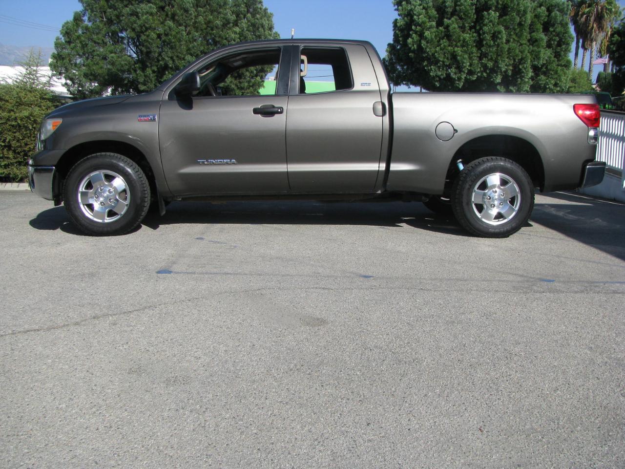 2007 Toyota Tundra 2WD Double 145.7" 5.7L V8 SR5 (Natl
