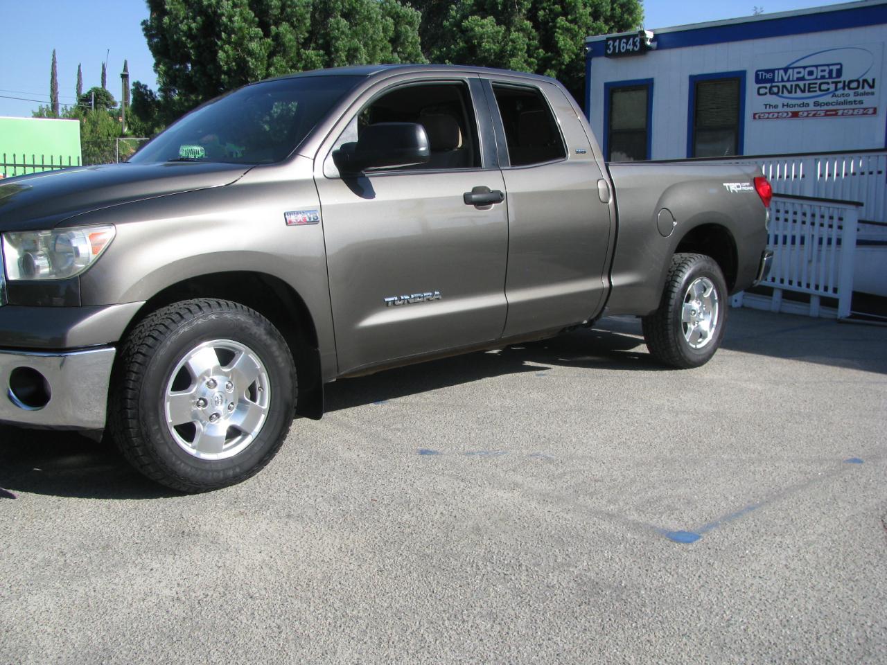 Toyota Tundra 2WD Double 145.7" 5.7L V8 SR5 (Natl 2007