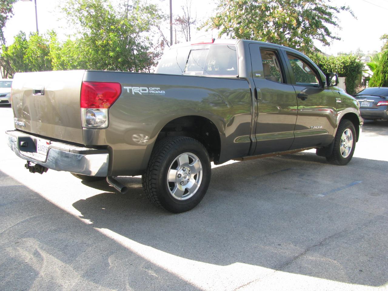 Toyota Tundra 2WD Double 145.7" 5.7L V8 SR5 (Natl 2007
