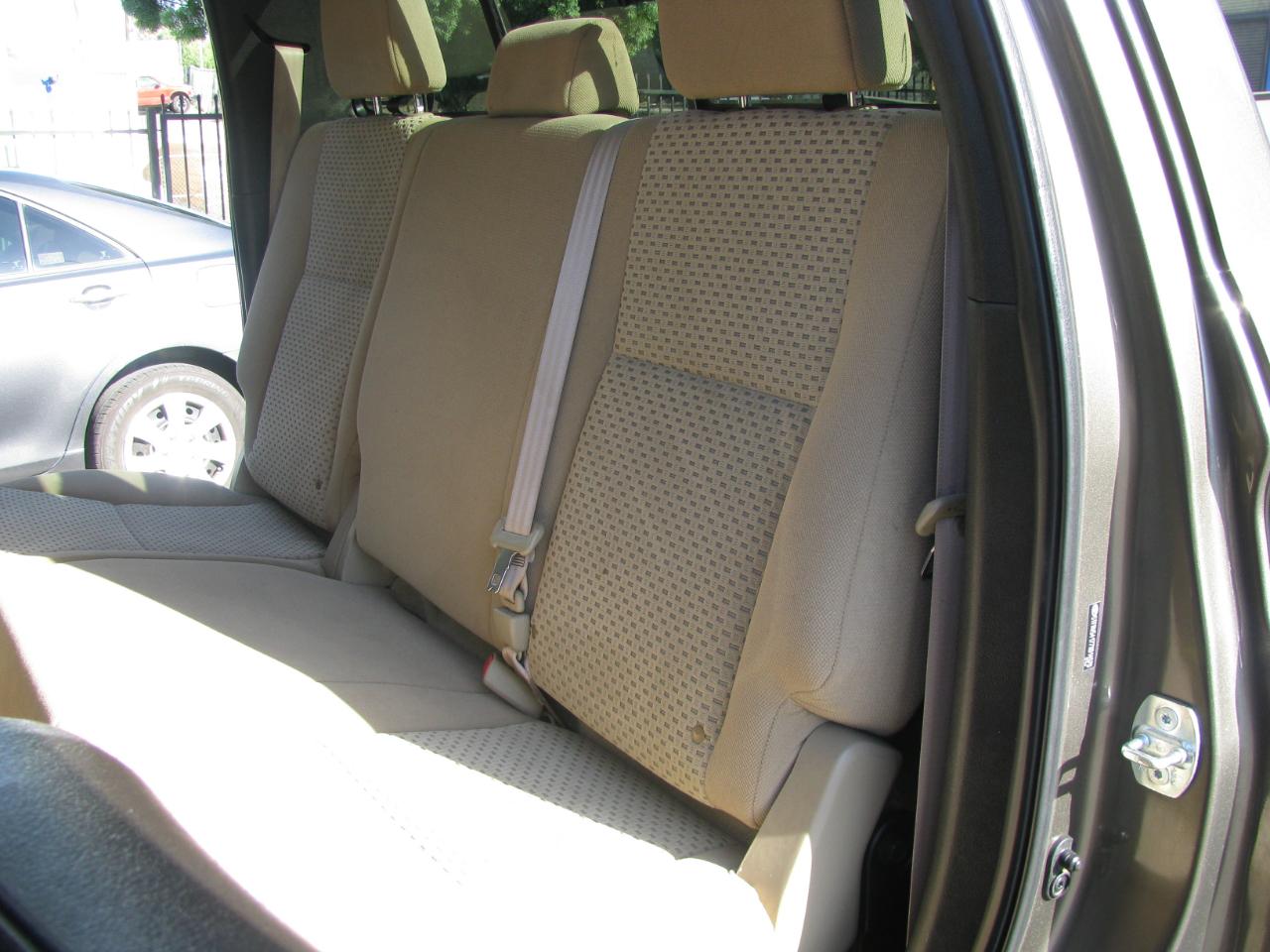 Toyota Tundra 2WD Double 145.7" 5.7L V8 SR5 (Natl 2007
