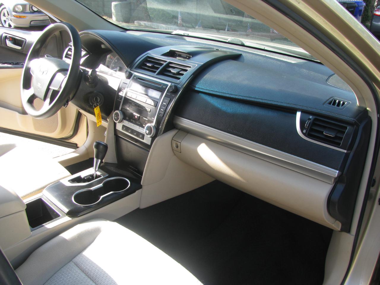Toyota Camry 4dr Sdn I4 Auto SE Sport Limited Edition (Natl) 2012