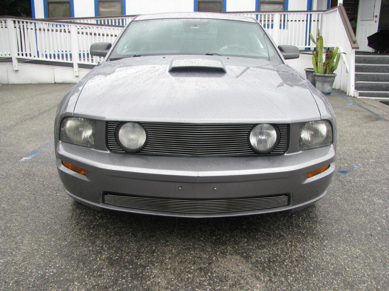 Ford Mustang 2dr Cpe GT Deluxe 2007