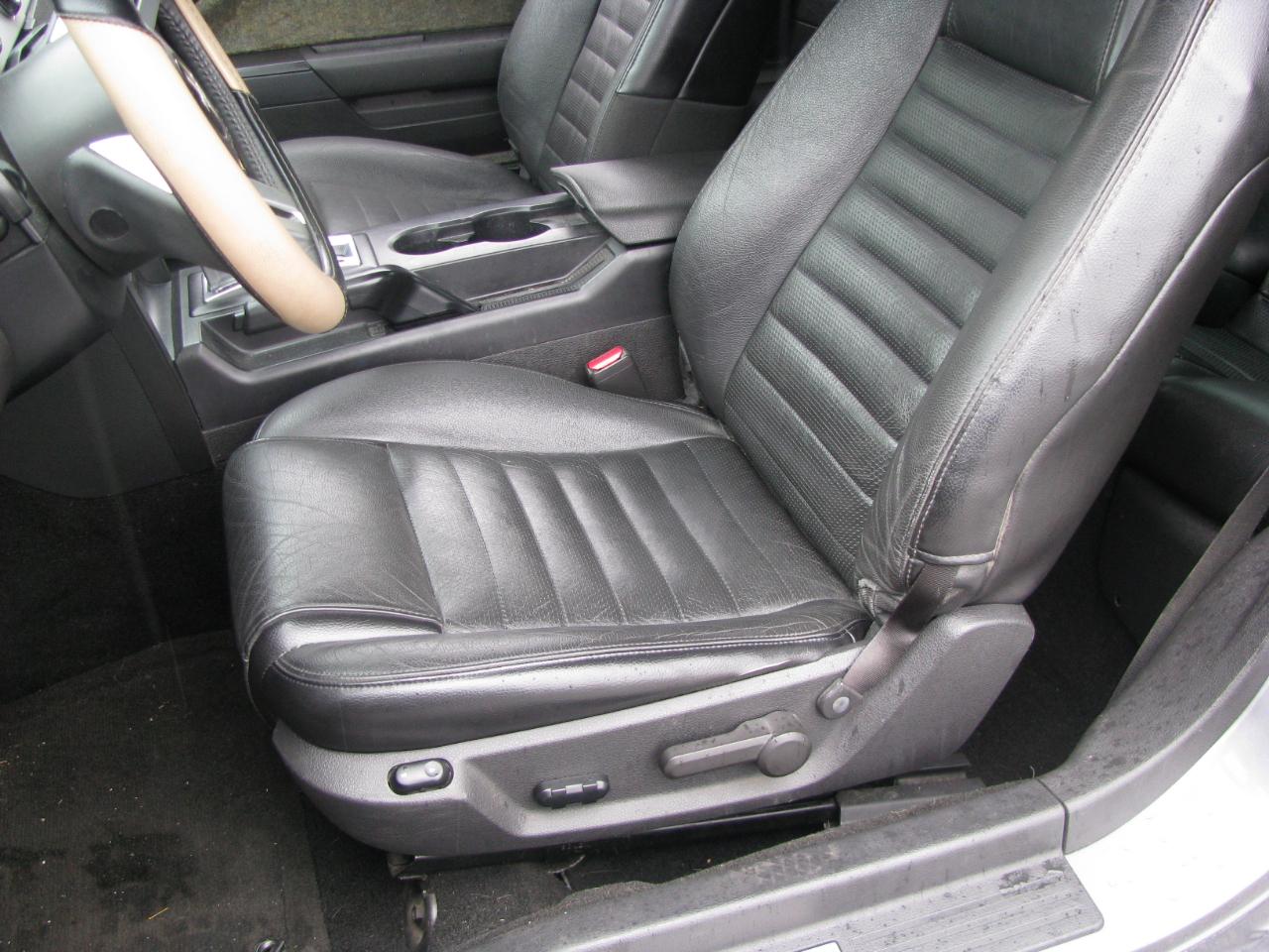 Ford Mustang 2dr Cpe GT Deluxe 2007