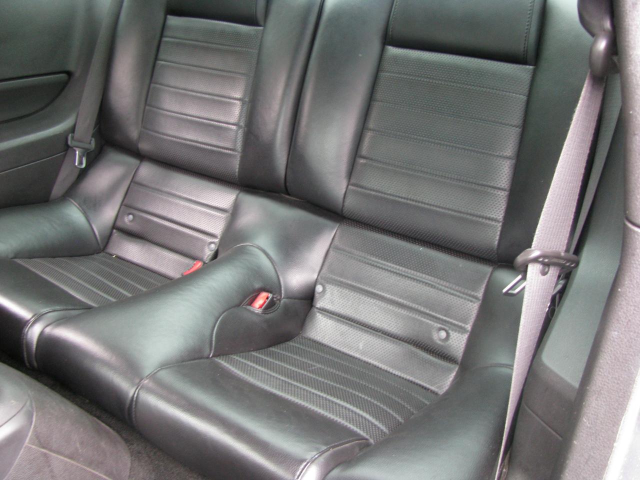 Ford Mustang 2dr Cpe GT Deluxe 2007