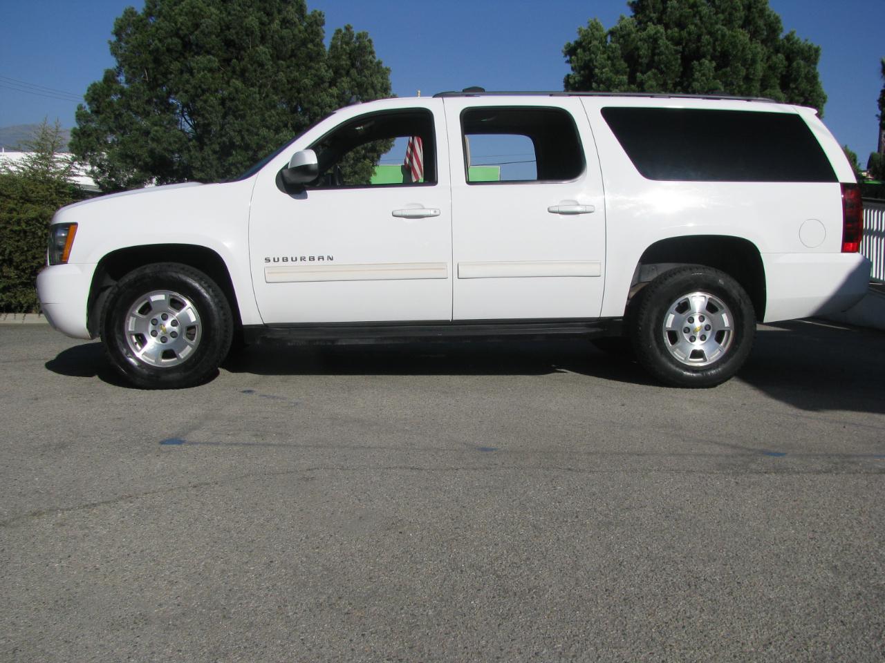 2011 Chevrolet Suburban 4WD 4dr 1500 LS