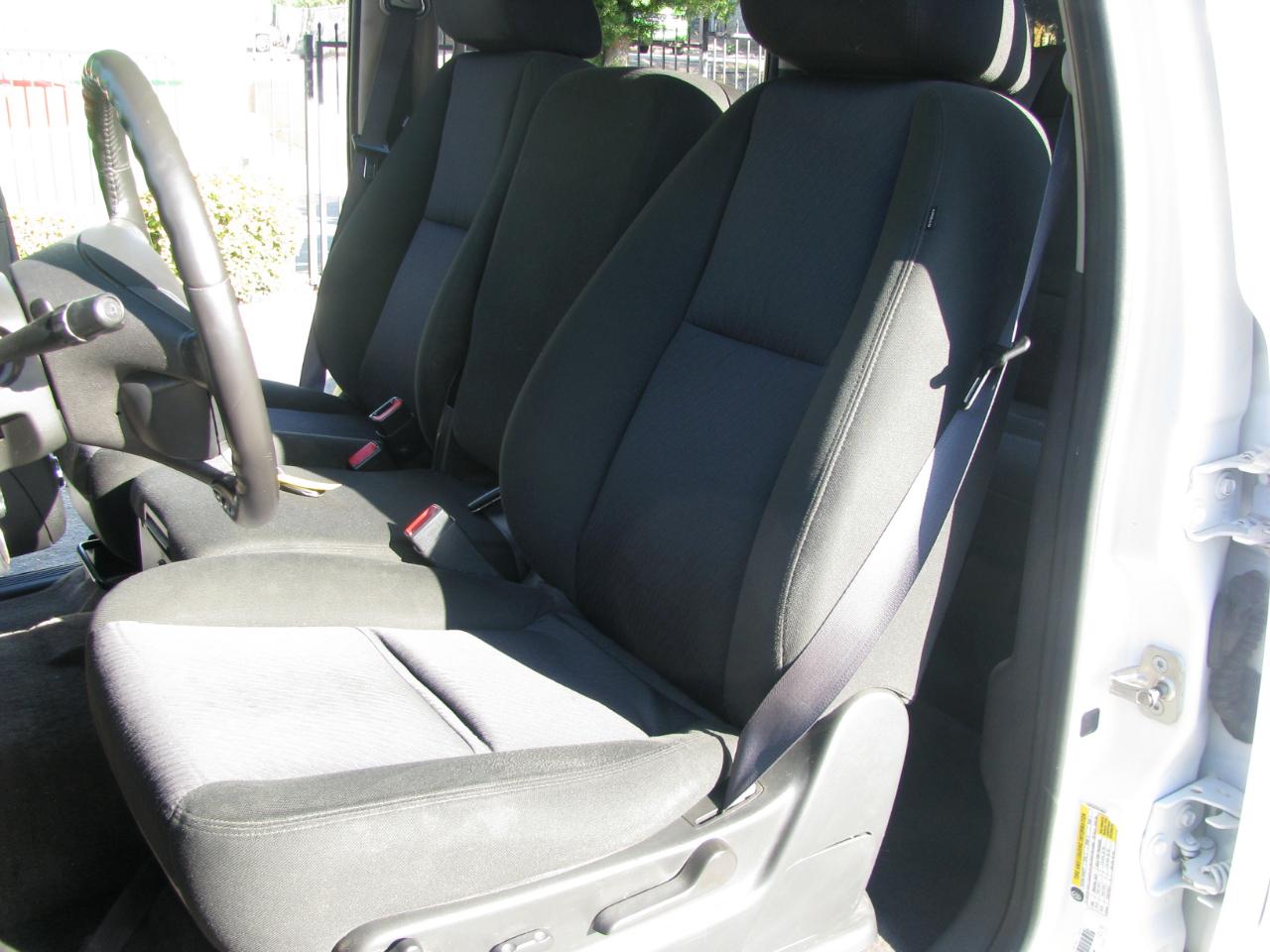 Chevrolet Suburban 4WD 4dr 1500 LS 2011