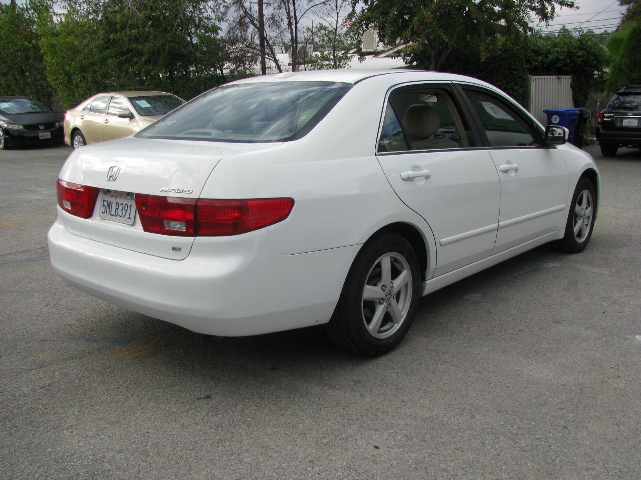 Honda Accord Sdn EX-L AT with NAVI 2005