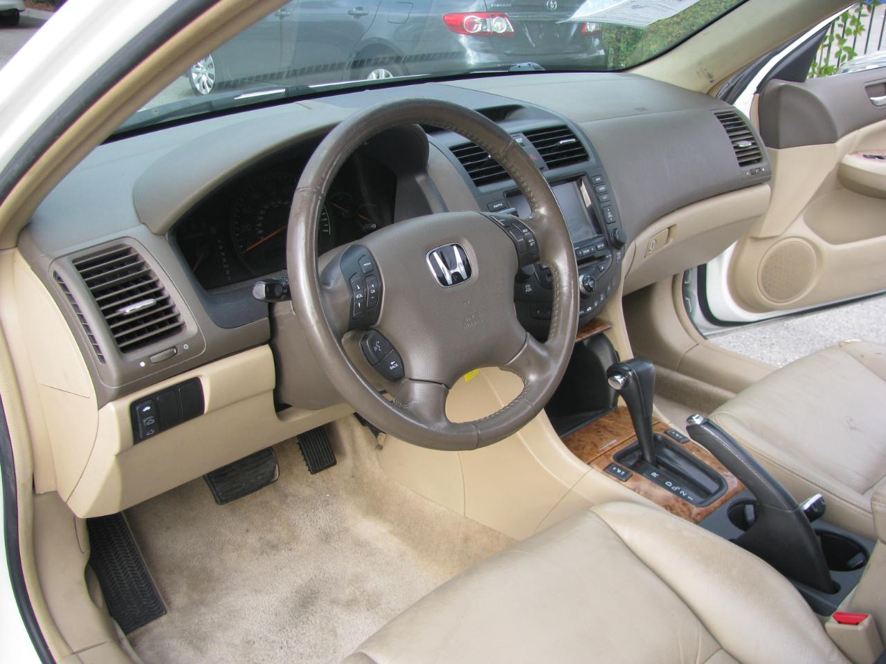 Honda Accord Sdn EX-L AT with NAVI 2005