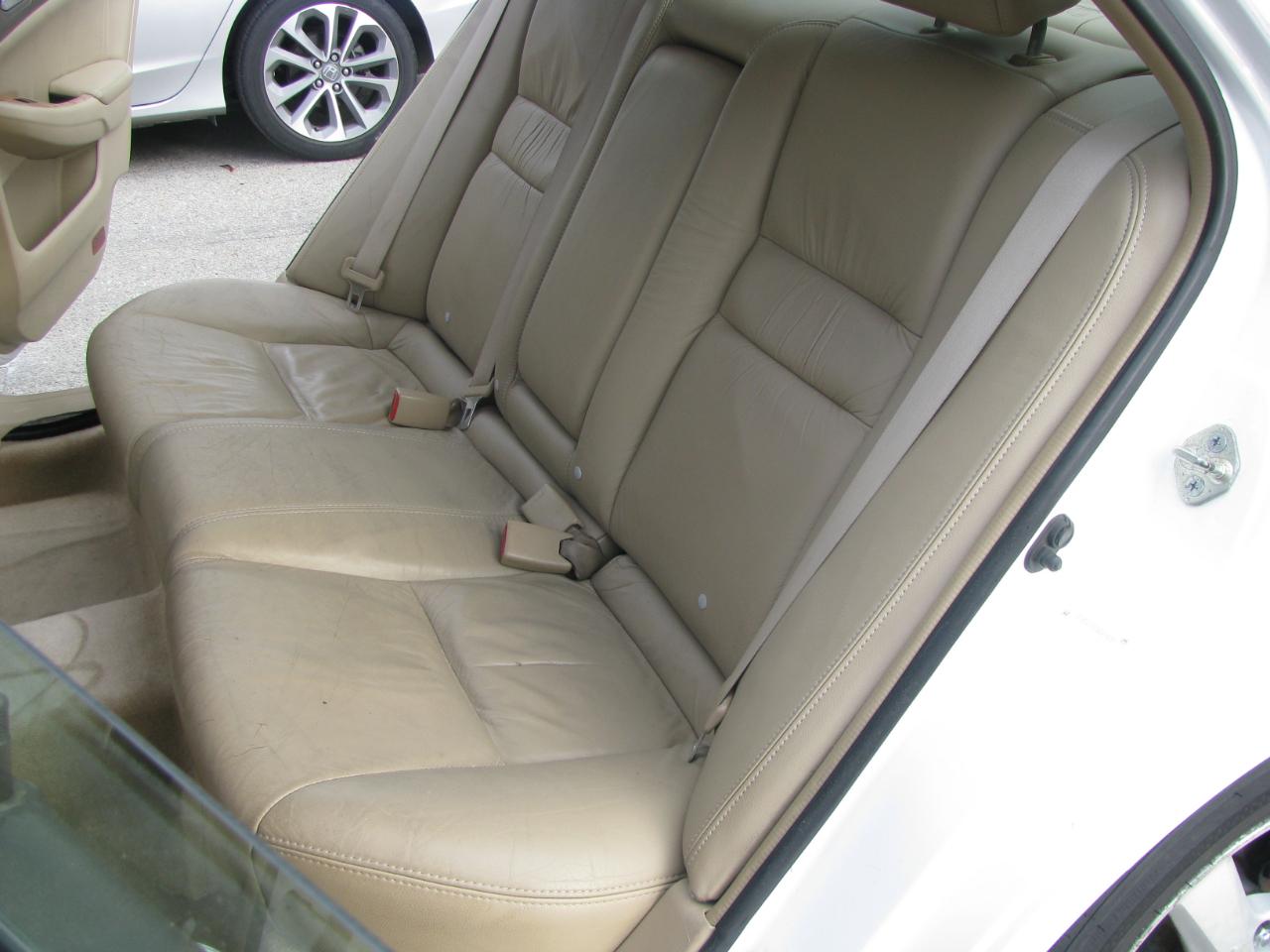 Honda Accord Sdn EX-L AT with NAVI 2005