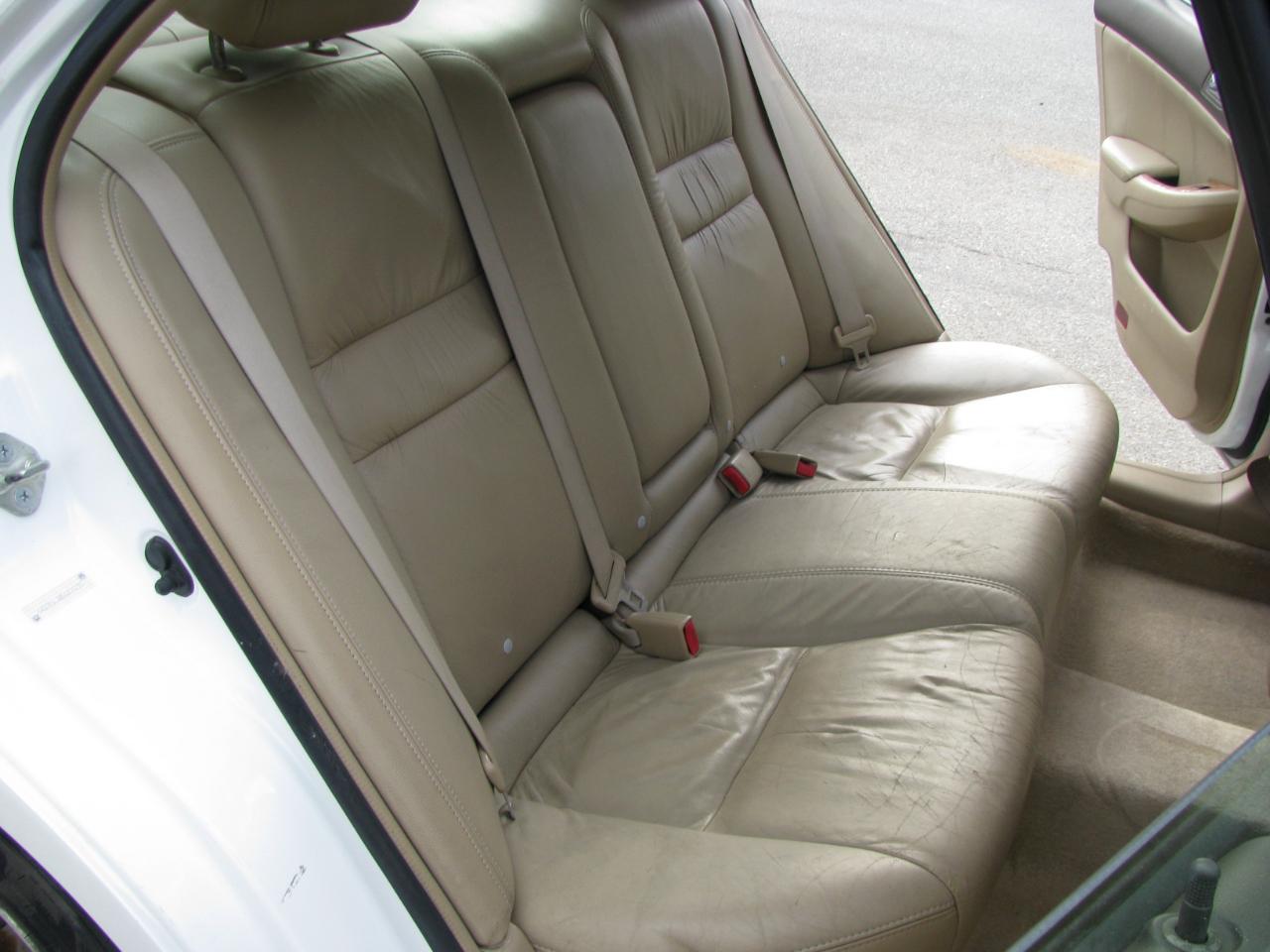 Honda Accord Sdn EX-L AT with NAVI 2005